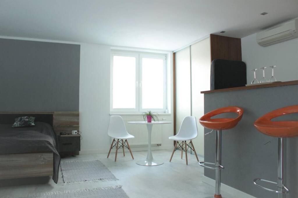 Апартаменти Apartman - Dlhe Diely Братислава Екстер'єр фото