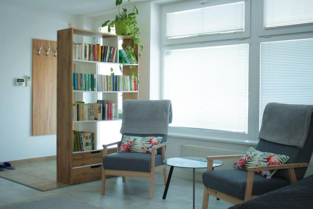 Апартаменти Apartman - Dlhe Diely Братислава Екстер'єр фото