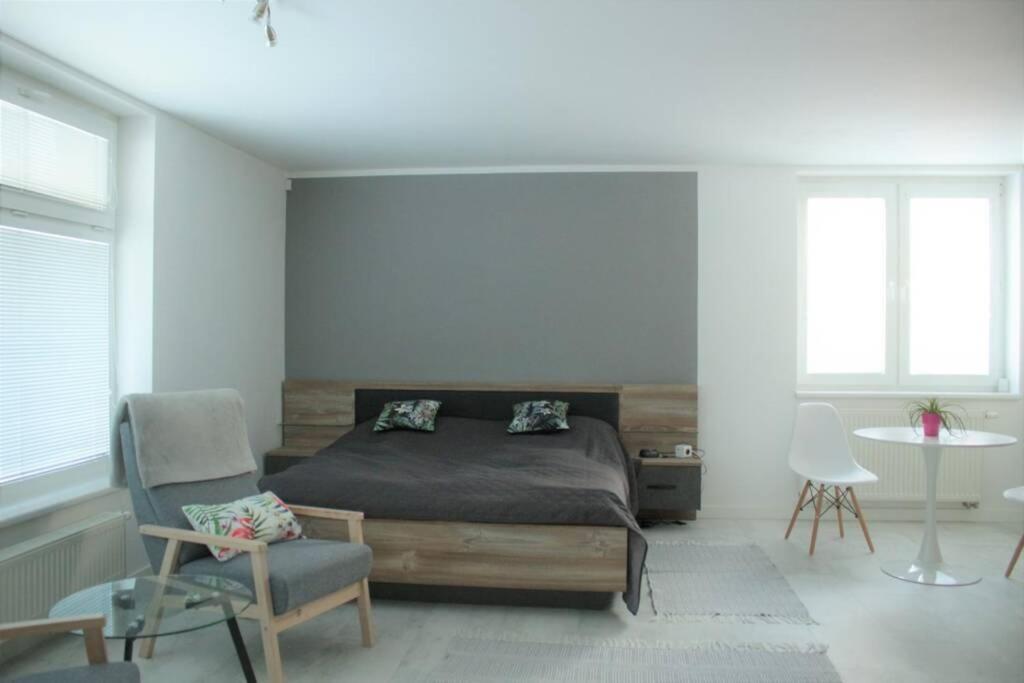 Апартаменти Apartman - Dlhe Diely Братислава Екстер'єр фото