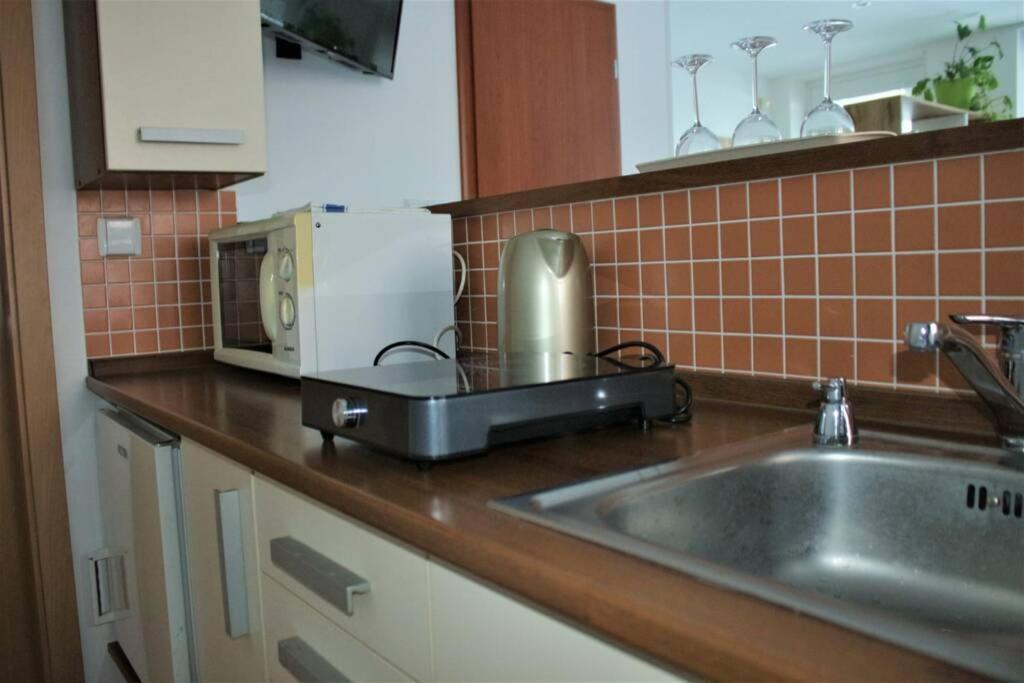 Апартаменти Apartman - Dlhe Diely Братислава Екстер'єр фото